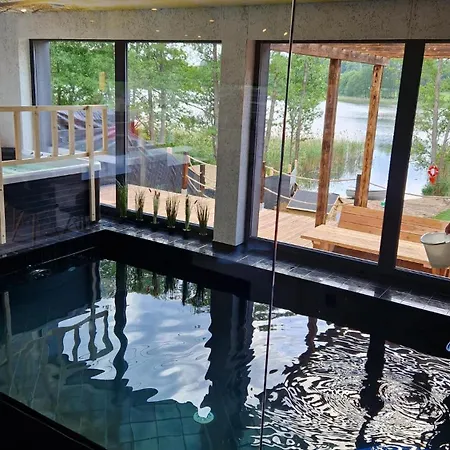 וילה Dom Nad Jeziorem Mazury - Pod Napieciem 2 *