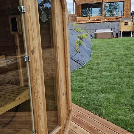 וילה Dom Nad Jeziorem Mazury - Pod Napieciem 2 *